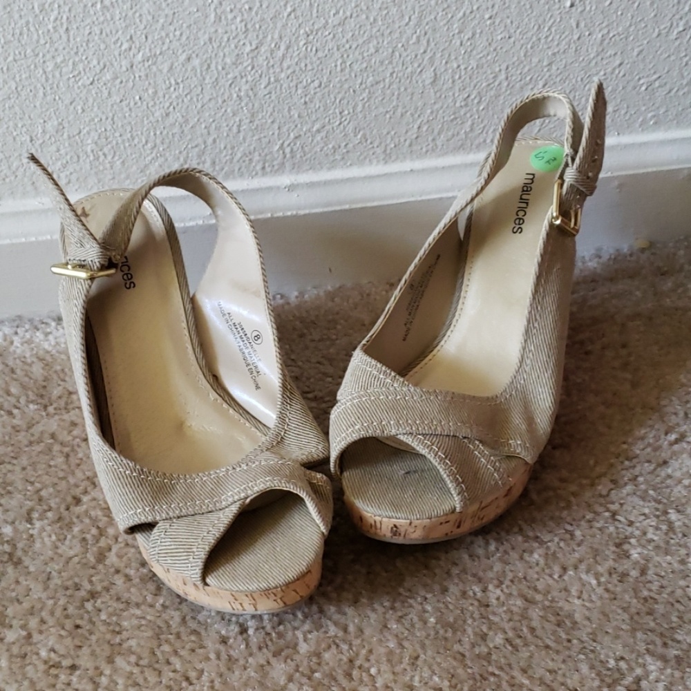 Womans size 8 wedges